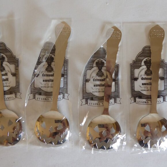 NEW HAUNTED HALLOWS LIVELY GHOSTS HALLOWEEN PUMPKIN SILVER TEA SPOON SET OF 4 - Picture 11 of 11